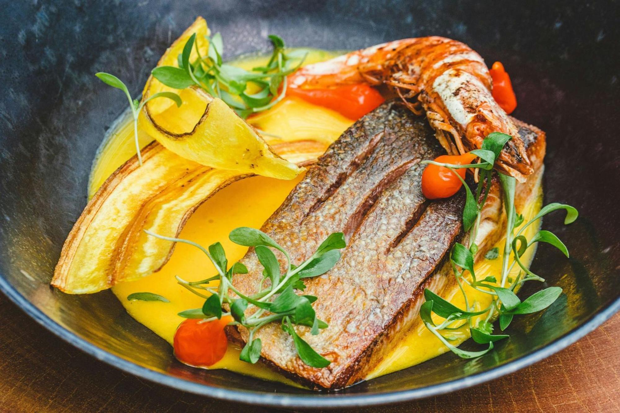 Renaissance Sao Paulo Hotel Luaran gambar A dish of fish and plantain
